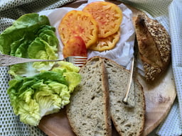 TomatoSandwich