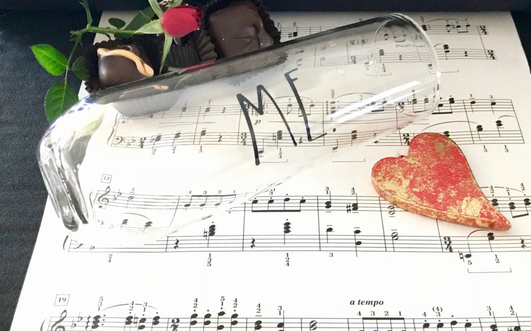 Valentine Solo – A Dinner Date With Me!