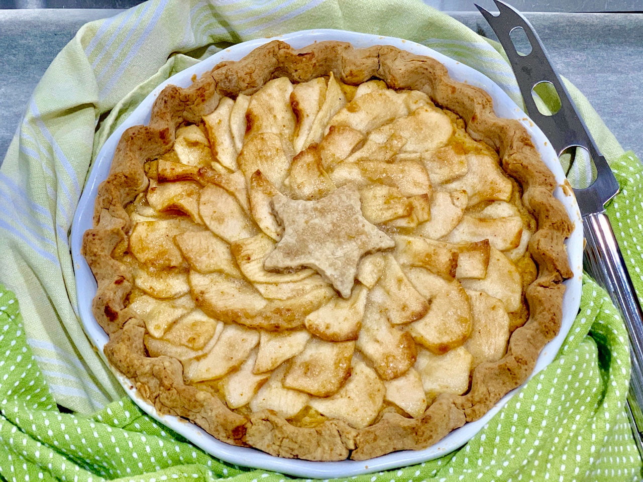 Best Autumn Apple Pie Recipe With Homemade Crust