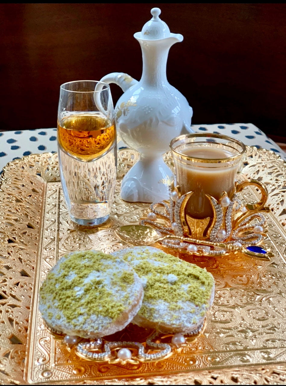 Bourbon Chai Tea Latte Cocktail and Ouzo cookies.