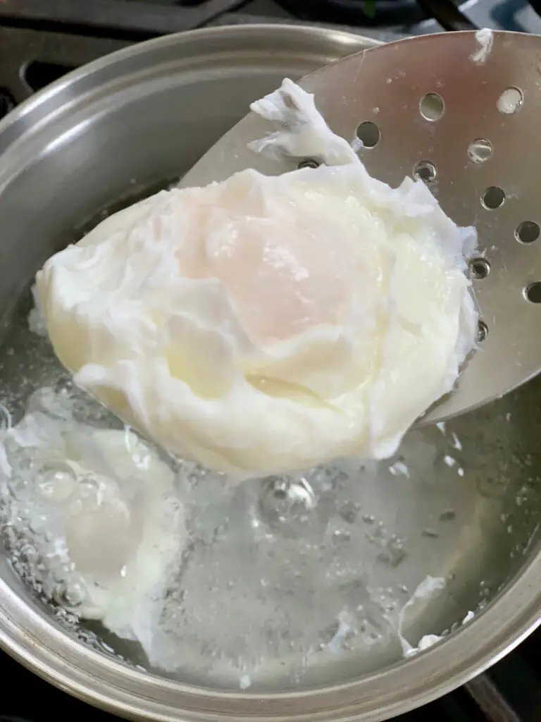 restaurant style poached eggs