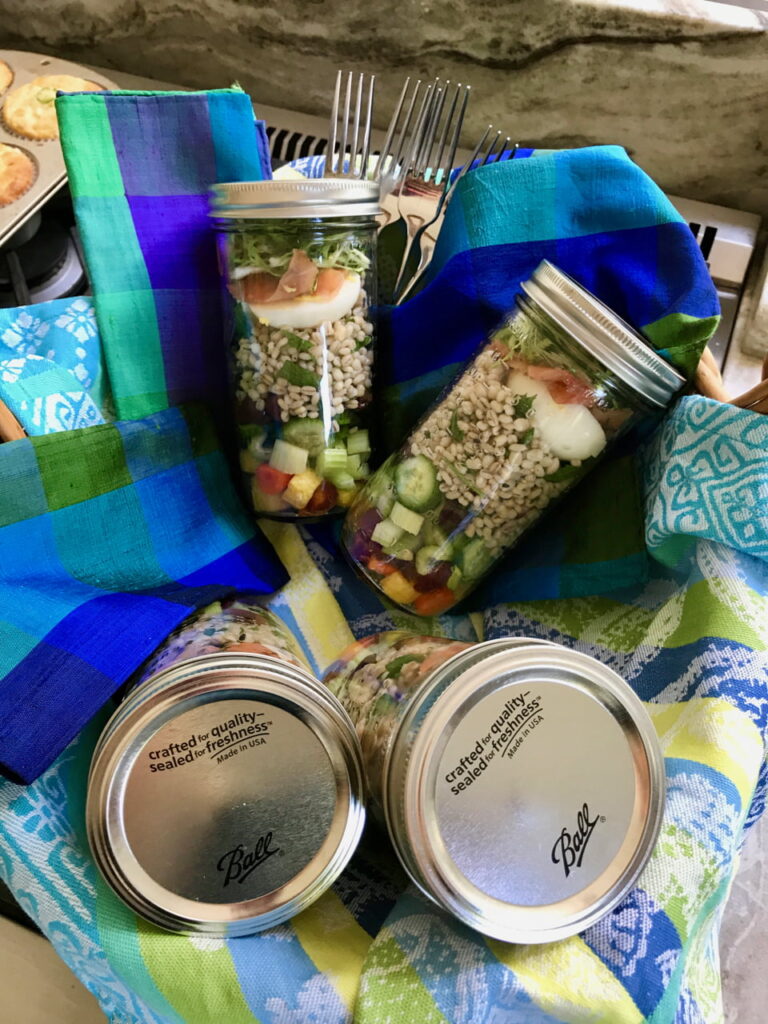 Healthy Salads In A Mason Jar To Go 