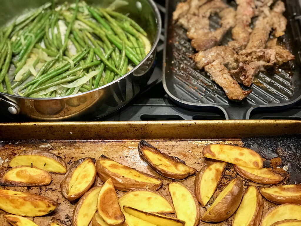 Steak Potatoes And Green Beans - Fast and Easy For One