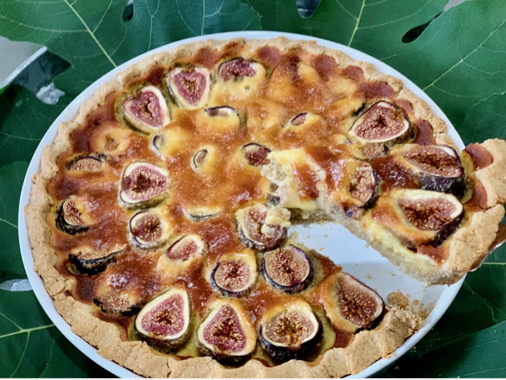 almond and oat fig tart
