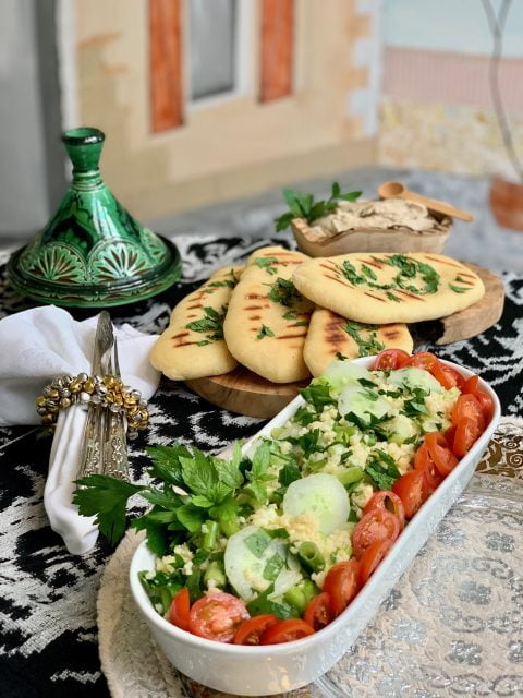 Easy Homemade Mediterranean Pita Bread Recipe (with video)