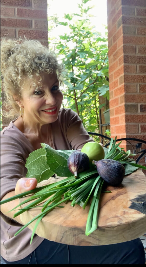 fresh figs and garlic chives