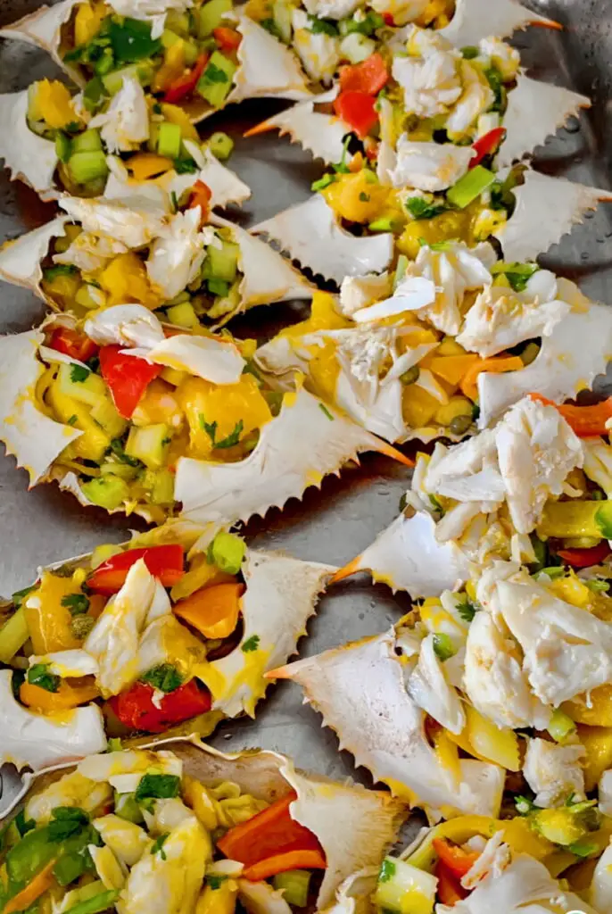Lump Crab Salsa Salad With Tomato, Peppers and Mango