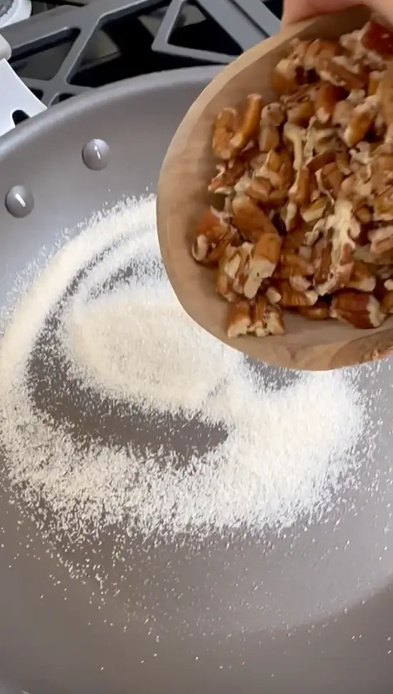 Fast and Easy Pecan Praline - Sugar, Pecans, 3-Minutes