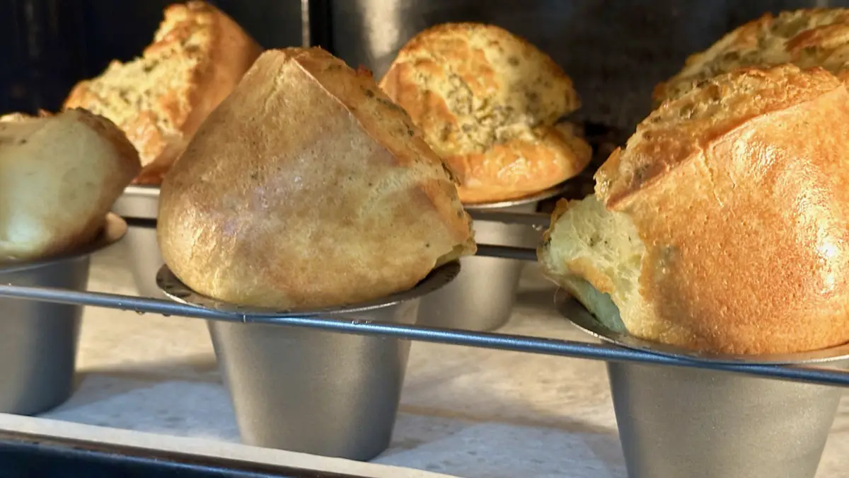 Savory Yorkshire Pudding Popover Recipe (with video)