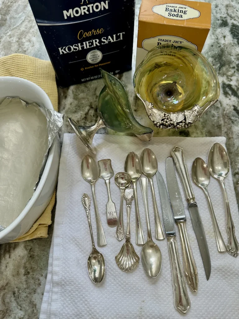 How To Clean Silver With Baking Soda And Aluminum Foil