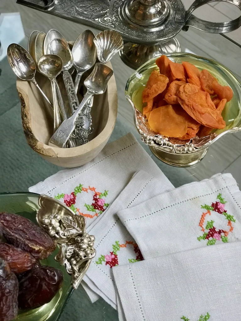 Easy Method Of Cleaning Silver So The Pieces Are Ready When Serving Food